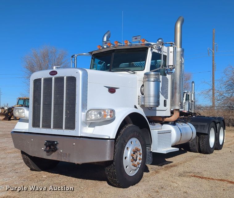 2012 Peterbilt 388 semi truck - OD9187