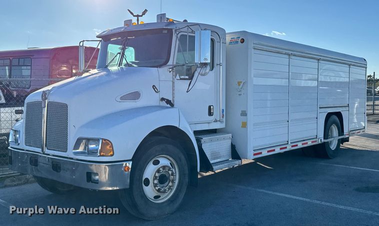 2006 Kenworth  T300 delivery truck - OD9933