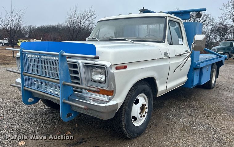 1979 Ford F350 Custom winch truck - DN0674