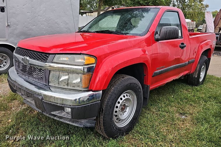 2005 Chevrolet Colorado LS pickup truck - DQ1159
