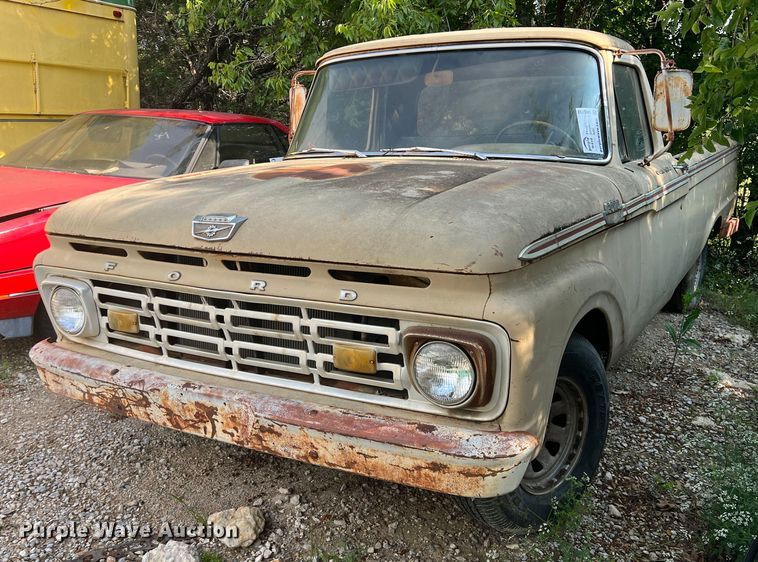 1964 Ford F100 pickup truck - DR5733