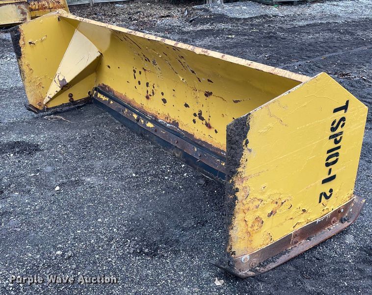 Protech  120" W skid steer snow pusher - DS5384