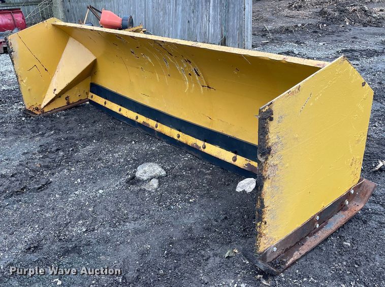 Protech  120" W skid steer snow pusher - DS5386