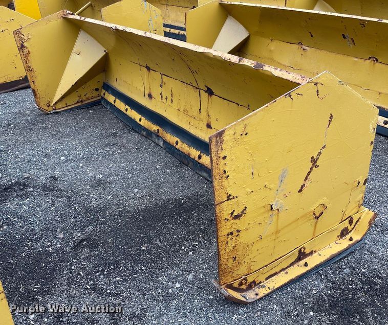 Protech 120" W skid steer snow pusher - DS5420