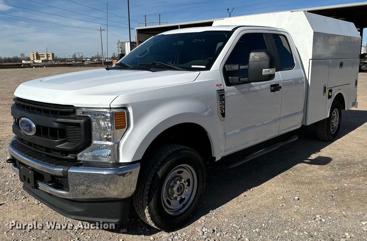 2020 Ford F250 Super Duty SuperCab utility bed pickup truck - EJ0189