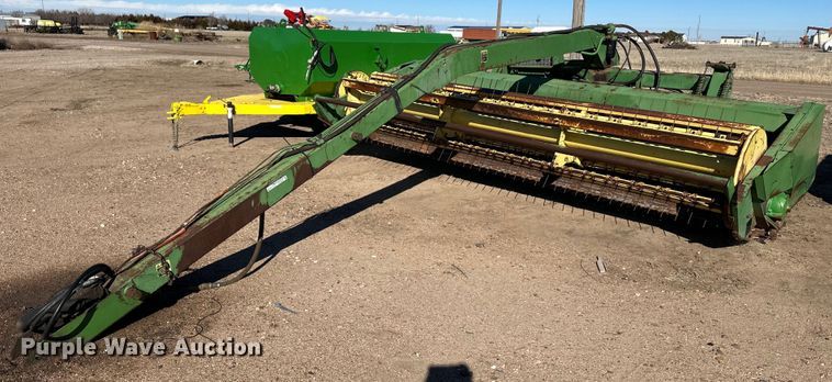 John Deere 1380 swather / windrower - EK9995