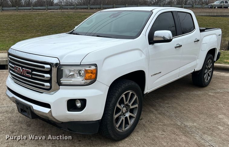 2018 GMC  Canyon SLT Crew Cab pickup truck - JT9026