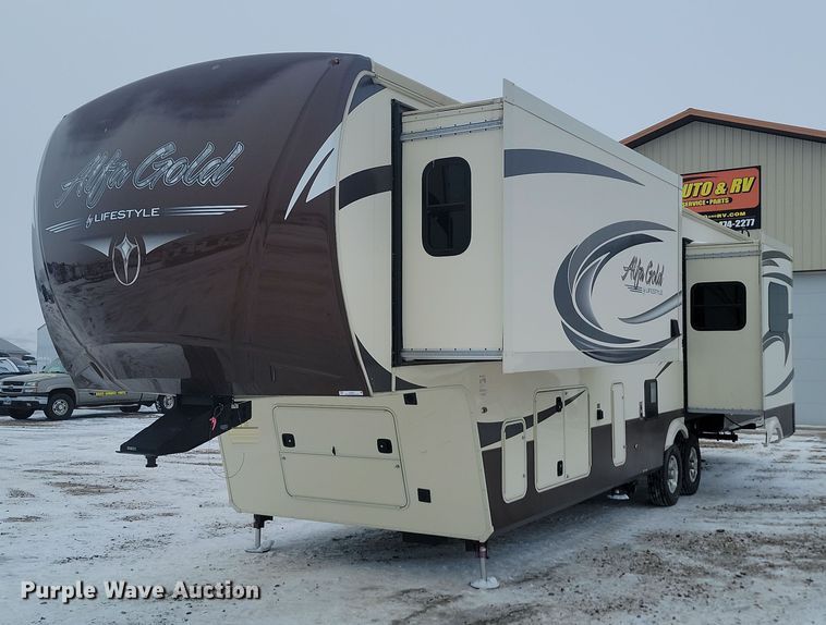 2015 Lifestyle Luxury Alfa Gold 3405RK camper - LA9547
