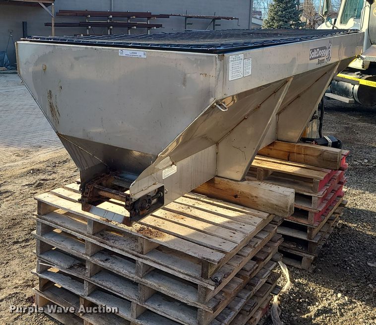 Buyers  Salt Dogg spreader - LJ9504