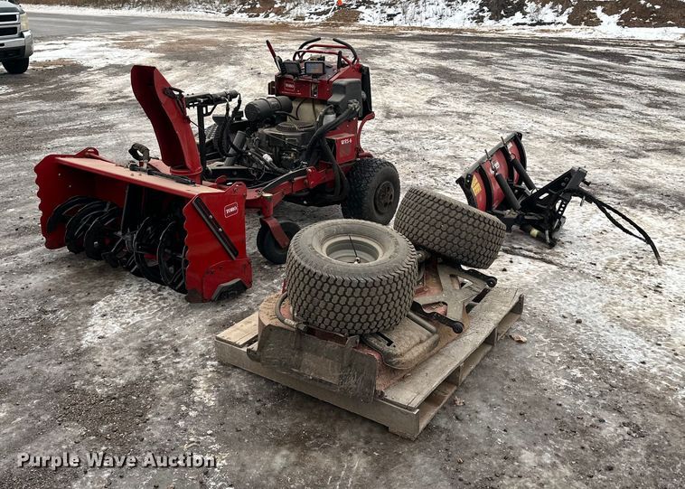 Toro Grand Stand Multi Force ZTR lawn mower - LO9480
