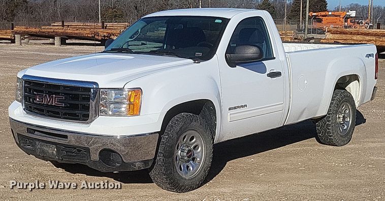 2011 GMC Sierra 1500 SLE pickup truck - MI9923