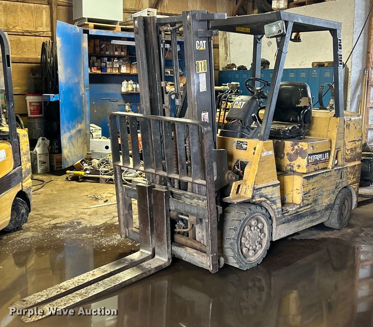 2001 Caterpillar GC40K forklift - NE9747