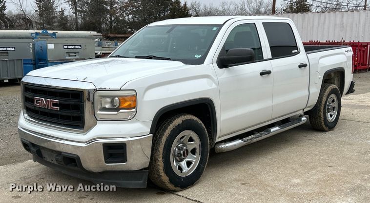 2014 GMC  Sierra 1500 Crew Cab pickup truck - NE9775