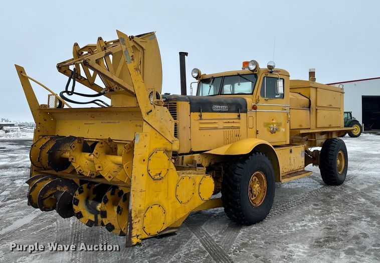 1975 Oshkosh W-1700-15 snowblower truck - NN9363