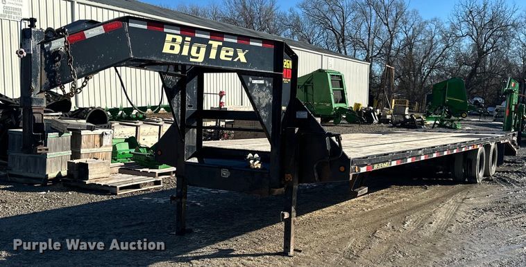 2019 BigTex 22GNHD equipment trailer - OF9233