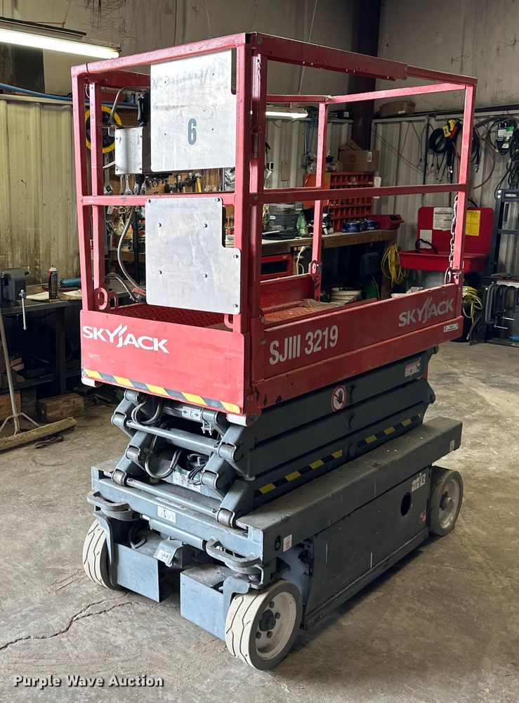 Skyjack SJIII 3219 scissor lift - OF9237