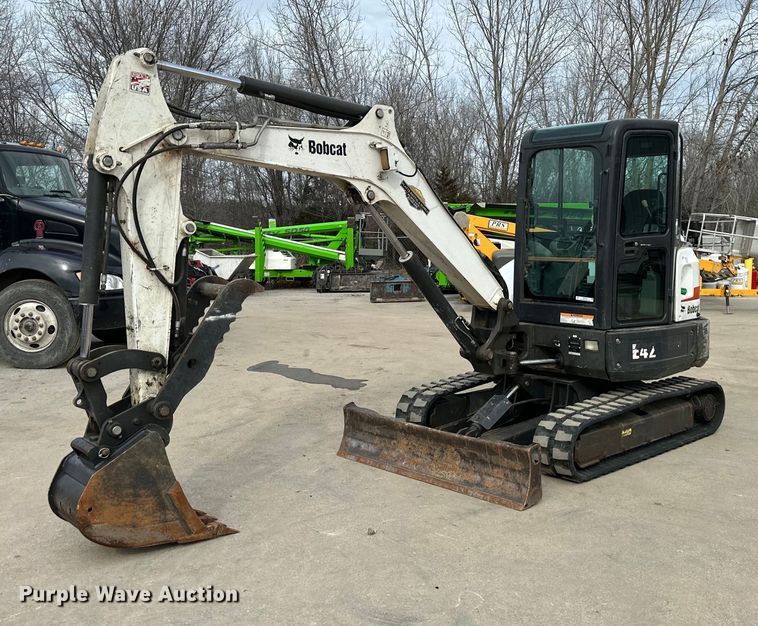 2017 Bobcat E42 mini excavator - OF9252