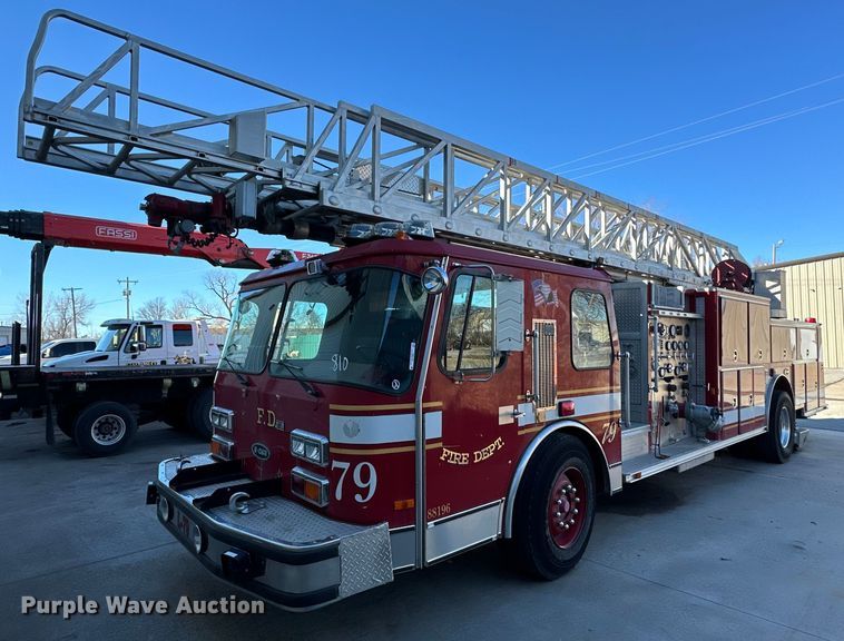 1988 Emergency One Hurricane  Ladder truck - OM9765