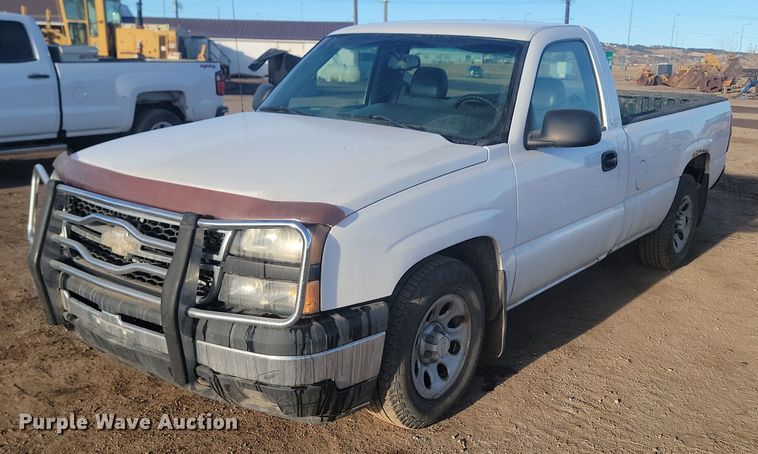 2007 Chevrolet Silverado 1500 pickup truck - LA9577