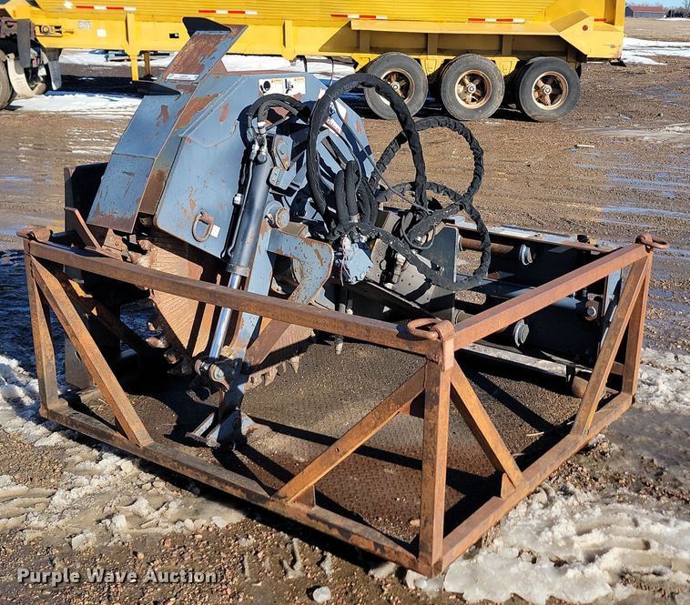 Road Hog  RS18EHS skid steer rock saw - LA9593