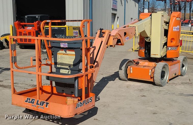 2007 JLG E300AJP boom lift - MQ9600