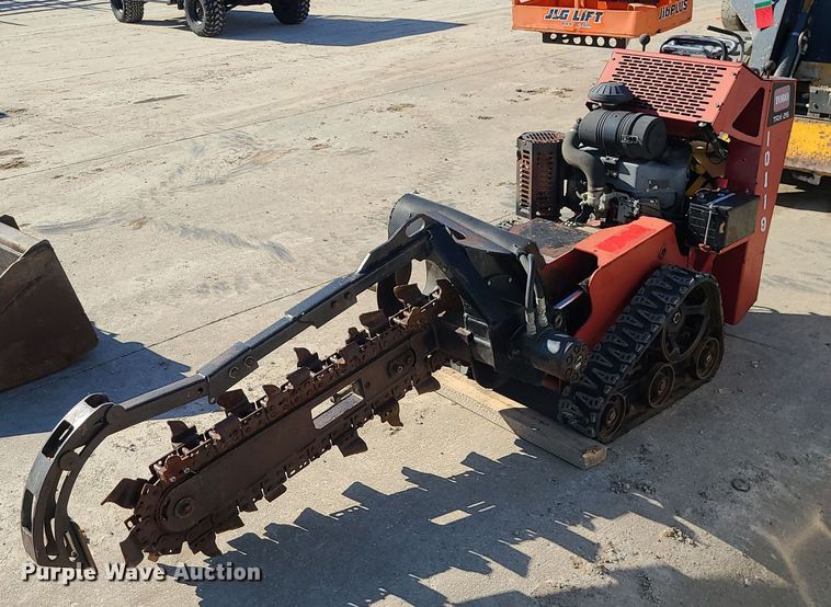 2014 Toro TRX-26 trencher - MQ9603