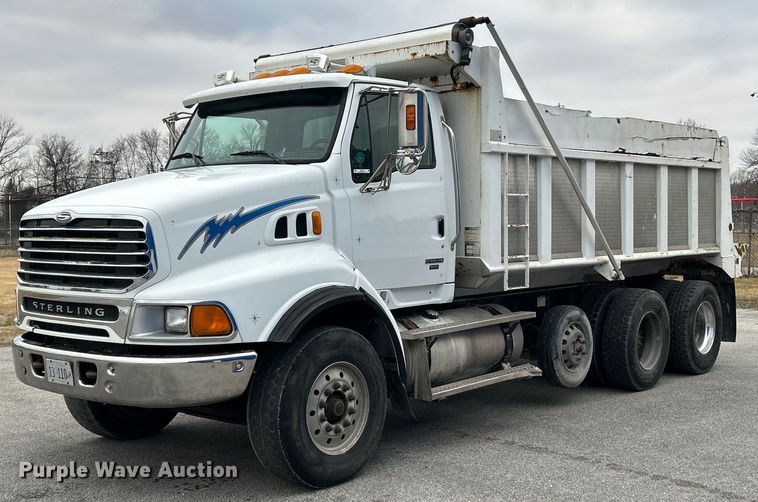 2007 Sterling  L8500 dump truck - NE9782