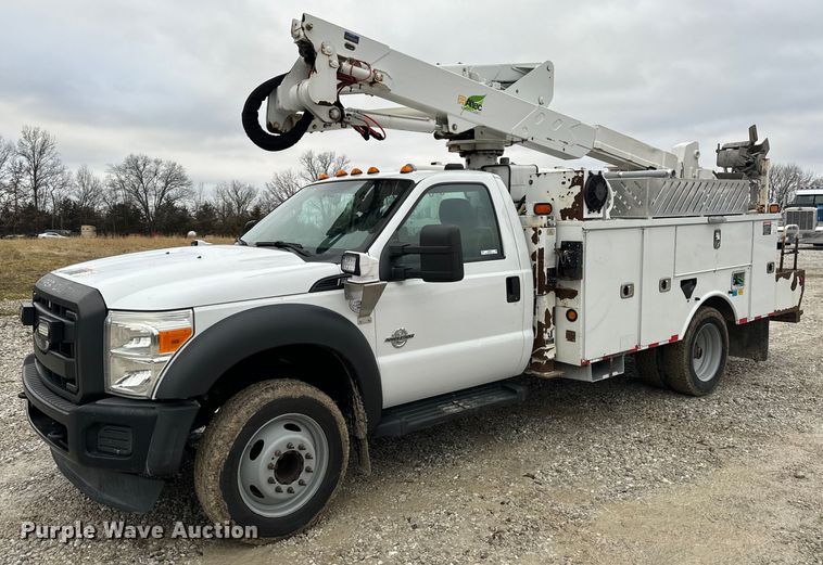2014 Ford F550 Super Duty XL bucket truck - NM9253