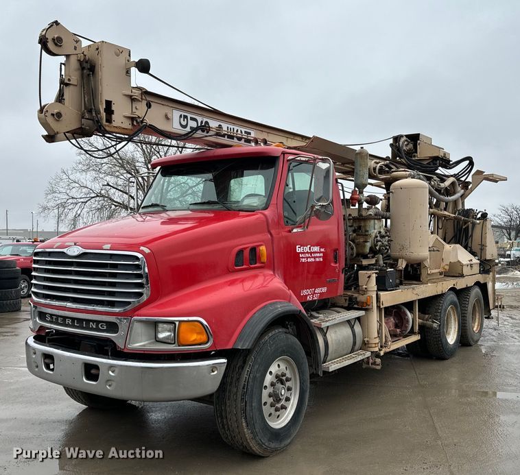 2000 Sterling LT8500 drilling rig truck - NN9365