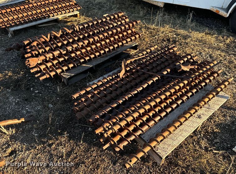 Approximately 59 solid stem auger bits - NN9402