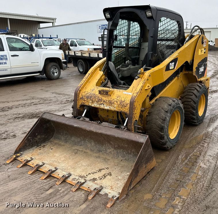 2013 Caterpillar  246C skid steer loader - NN9443