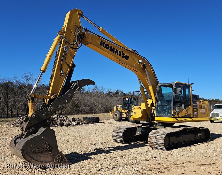 2019 Komatsu PC210LC-11 excavator - NP9370