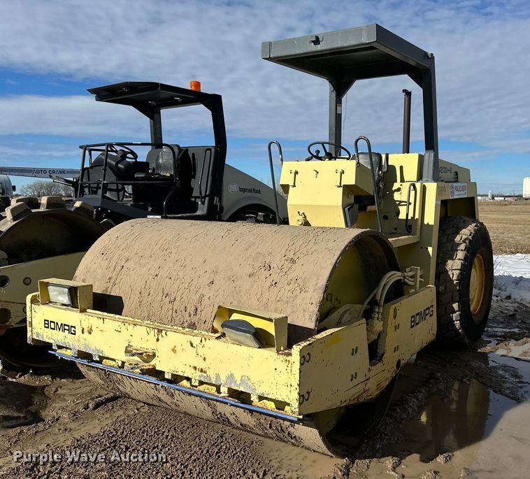 1996 Bomag BW213D-2  single drum vibratory roller - NS9220