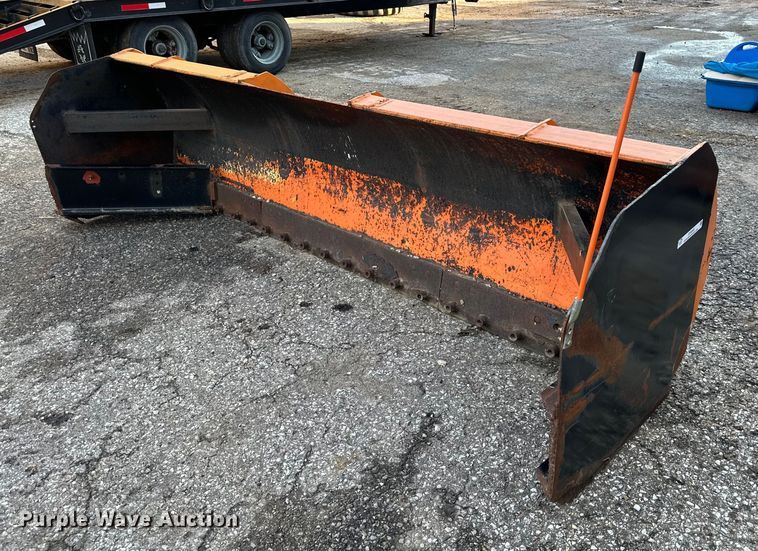 Henke  skid steer snow pusher - OF9265