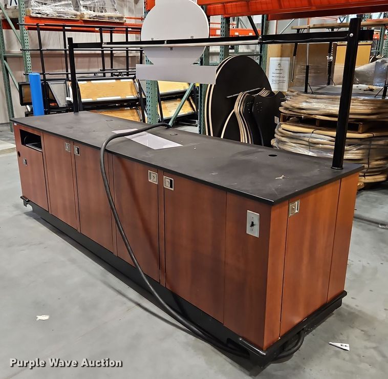 (4) Corsair BC009 serving carts - DN7207