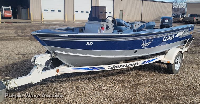 1996 Lund Pro V DLX boat - LA9624