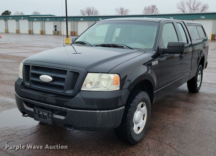 2008 Ford  F150 XL SuperCab pickup truck - LA9643