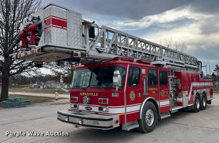 1995 E-One fire truck - LD9939