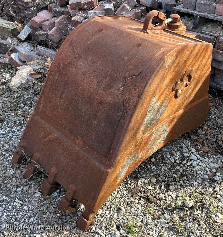 CP Deere 310SG/410G backhoe bucket - NJ9549