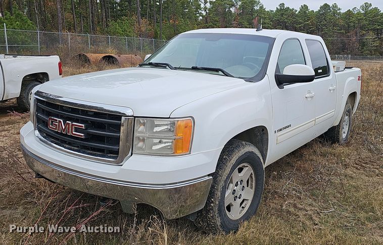 2007 GMC  Sierra 1500 SLT Crew Cab pickup truck - NP9159
