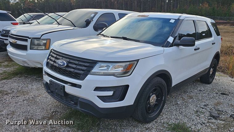2016 Ford Explorer Police interceptor  SUV - NP9175