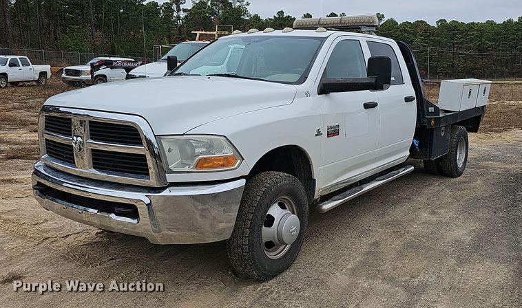 2012 Dodge  Ram 3500 HD Crew Cab flatbed pickup truck - NP9179