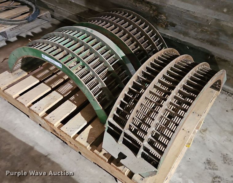 John Deere  9660 STS small wire concaves - LB9762
