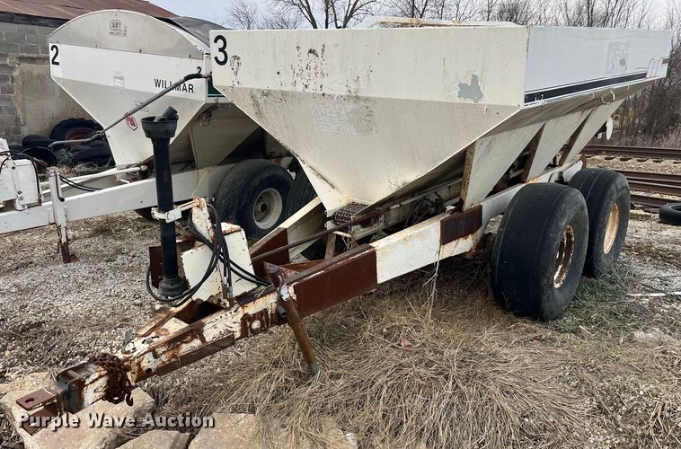 Willmar 600  spreader - LD9956
