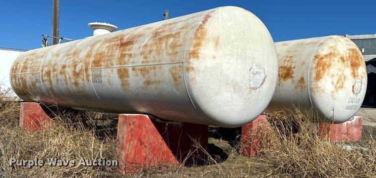 (2) Anhydrous ammonia tanks - OD9993
