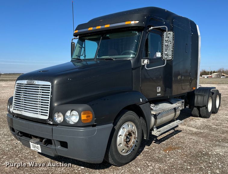 2003 Freightliner  Century Class semi truck - DM2674