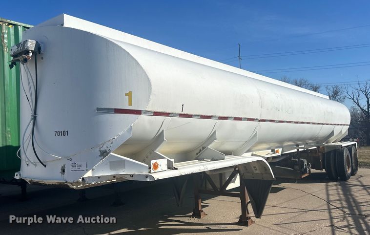 1970 Fruehauf  tank trailer - DS0810