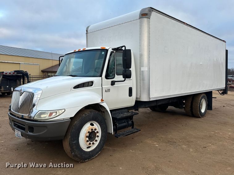 2007 International 4300 box truck - NM9259