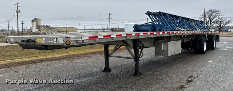2013 Reitnouer  flatbed trailer - NN9428