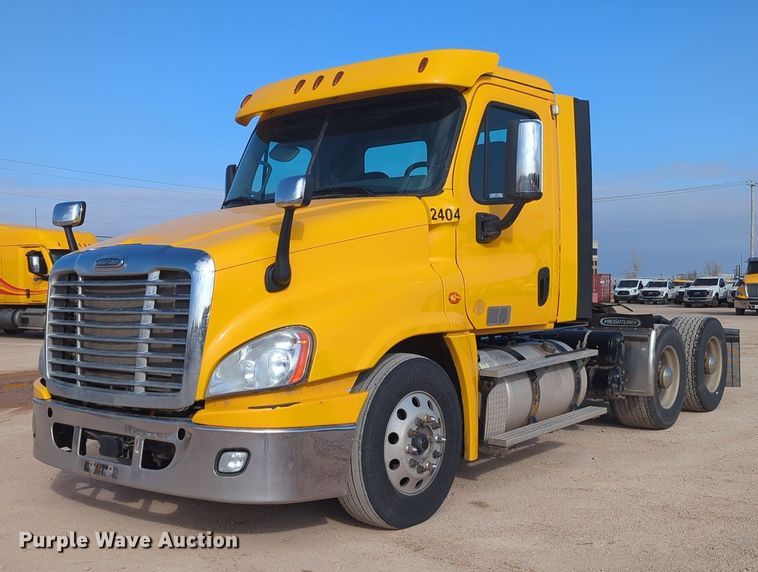 2018 Freightliner  Cascadia 125 semi truck - OD9260